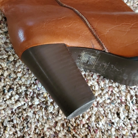 🤎KENNETH COLE🤎tall, brown leather boots - Picture 8 of 16